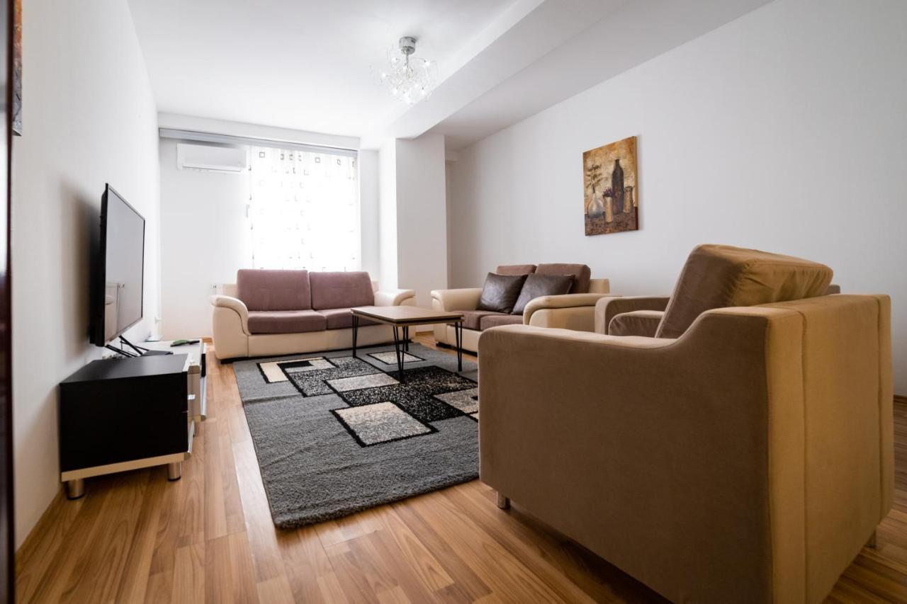 Cedartree Prishtina Lejlighed Pristina Eksteriør billede